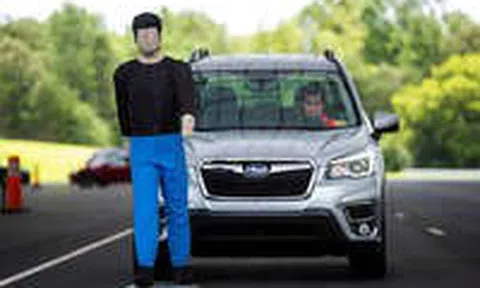 Mỹ: Dán tem xếp hạng khả năng tránh va chạm trên xe ô tôicon