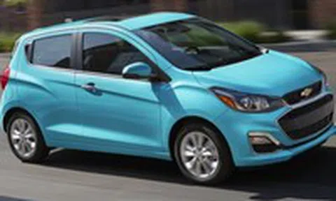 Ô tô cũ tăng giá mạnh tới 50% ăn theo giá xăngicon