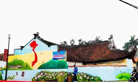 Vẽ bích họa lên tường di tích văn hóa lịch sử cấp quốc gia từ thời hậu Lê