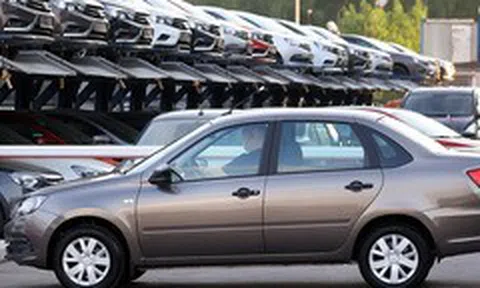 Lada: Huyền thoại xe giá rẻ của người Nga lại khốn khó vì chiến sự