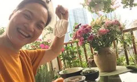 NSND Lê Khanh chăm cả nhà bị F0