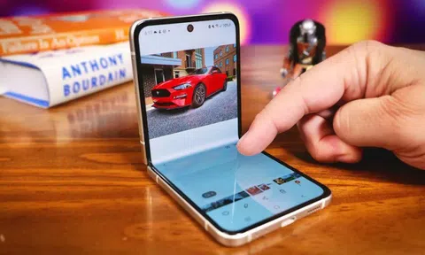 Samsung đặt cược vào Galaxy Z Flip4