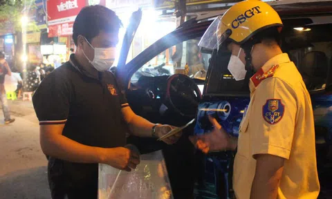 Lái ô tô từ Hóc Môn qua Bình Thạnh uống 2 lon bia, tài xế bị phạt 7,5 triệu đồng