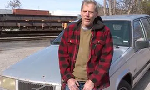 Volvo tặng xe mới cho người đàn ông trung thành với chiếc ô tô cũ 31 năm