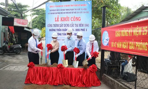 Ngày ngập niềm vui tại các con hẻm ở quận 7, TP HCM