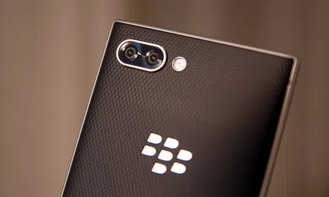 Hãy ngừng hồi sinh BlackBerry, Nokia