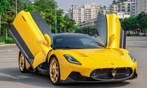 Cận cảnh Maserati MC20 mạ vàng độc nhất Việt Nam