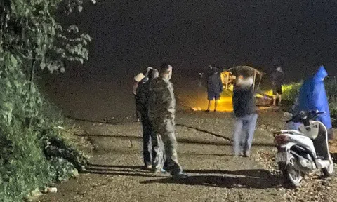 Lật đò trong đêm trên sông Gâm, 2 mẹ con mất tích