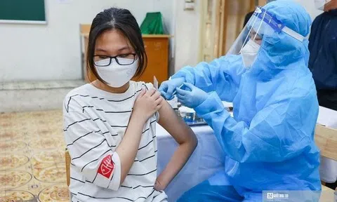 Tiêm mũi 3 AstraZeneca cho người tiêm đủ 2 mũi Pfizer hoặc Moderna