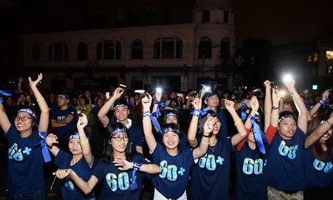 Việt Nam tiết kiệm được hơn nửa tỷ đồng sau 1 giờ tắt đèn