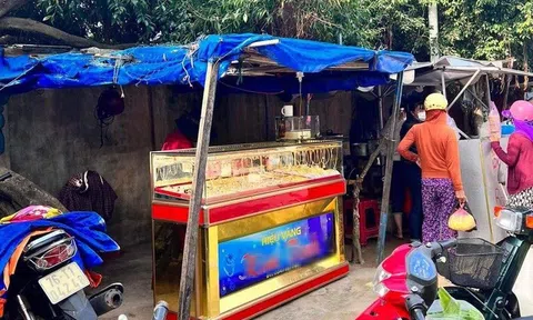 Tiệm vàng trong túp lều ở Lý Sơn không người trông: Cô gái thốt lên "vàng giả mới vậy chứ"