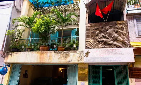 Bên trong căn hầm "bí mật" từng chứa hơn 2 tấn vũ khí giữa trung tâm Sài Gòn hiện ra sao?