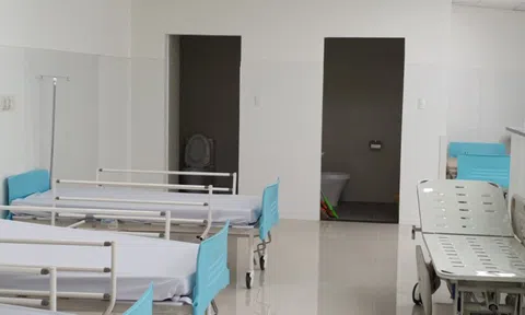 Lạ lùng bệnh viện 1.100 tỉ đồng nhưng... rất nhiều cái "không"