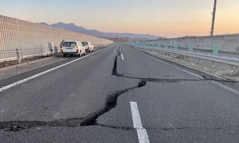 Nhật Bản: Động đất tạo vết nứt trên cao tốc lúc nửa đêm, rạng sáng khắc phục hoàn toàn