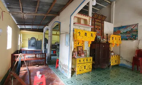 Vụ chôn vợ chồng cụ ông ngay trong căn nhà tranh chấp: Tính cho con mà, đâu mần giấy tờ gì