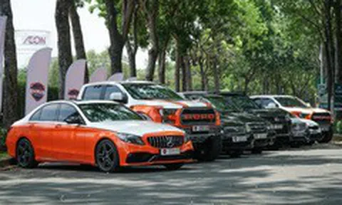 Dàn 9 xe ngũ quý từ 1 đến 9 quy tụ ở Sài Gòn gây sốt