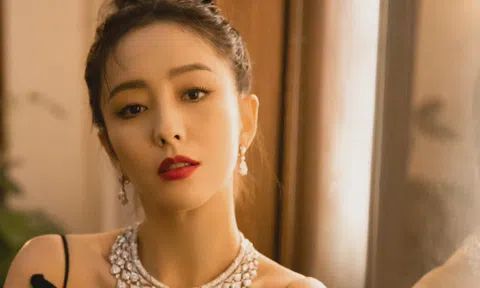 'Mỹ nữ Tân Cương' Đồng Lệ Á ngày càng thành công sau ly hôn