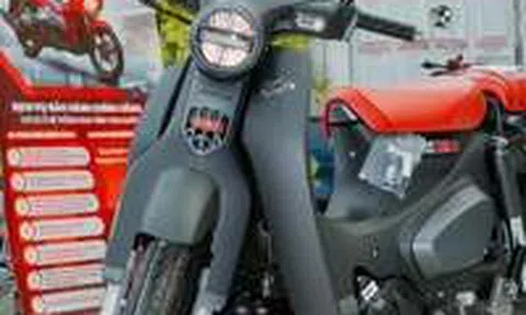 Honda Cub C125 màu đen bị làm giá, dân buôn đòi 'ăn' chênh tới 80 triệu đồngicon