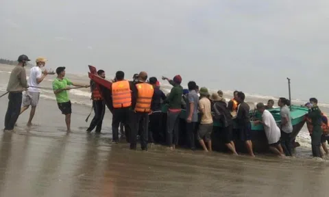 Lật thuyền trên biển, 1 ngư dân mất tích