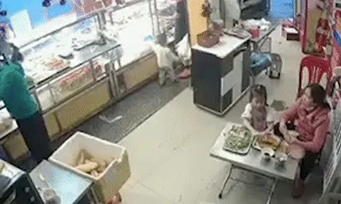 Rúng động những vụ 'xe điên' đâm vào nhà dânicon