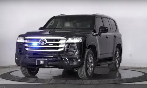 Toyota Land Cruiser 2022 được bọc thép, chống đạn