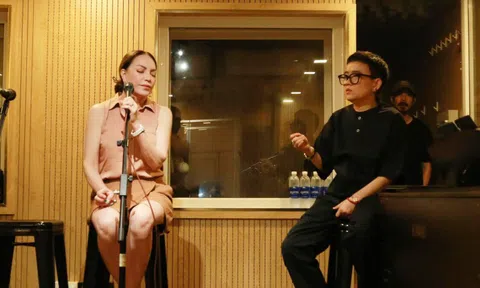 Thanh Hà tập nhạc cùng Phương Uyên