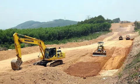 Sẽ chấm dứt hợp đồng với nhà thầu làm chậm tiến độ cao tốc Bắc-Nam