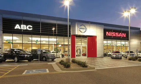 Hai đại lý ô tô bị phạt gần 500.000 USD vì bán xe kiểu ‘bia kèm lạc’