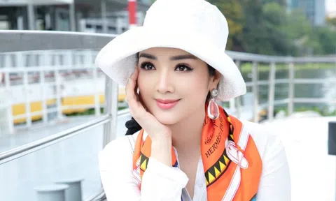 Hoa hậu Giáng My khóa chức năng bình luận trên Facebook