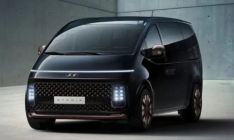 Hyundai Staria 2022 bản 'xịn' nhất có giá 1,5 tỉ đồng tại Đông Nam Á