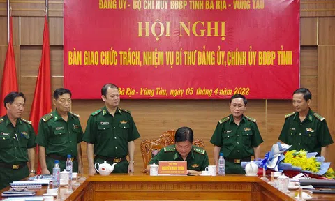 Triển khai quyết định của Bộ Quốc phòng về công tác cán bộ