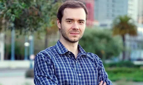 'Cánh tay trái' của Elon Musk: Xin nghỉ phép cũng khiến ông chủ lên Twitter thông báo