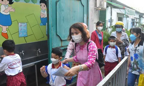 TP HCM ra thông báo khẩn về dạy học trực tiếp từ ngày 12-4