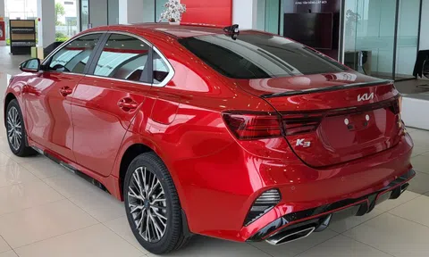 Soi chi tiết Kia K3 Turbo GT, đối thủ Honda Civic tại Việt Nam