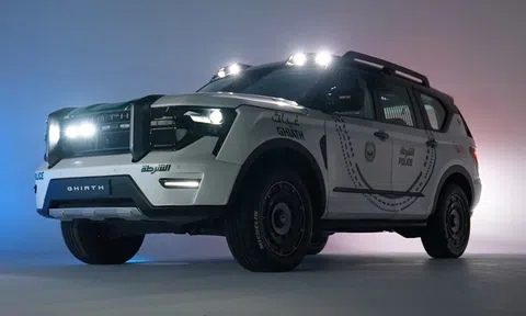 Nissan Patrol làm xe cảnh sát tại Dubai