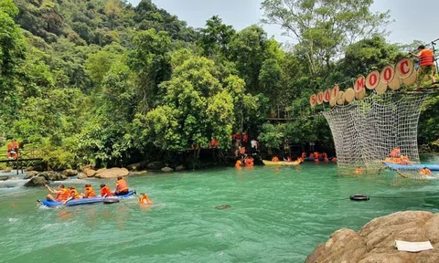 Quảng Bình đặt mục tiêu đón 2 triệu lượt khách du lịch