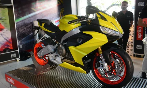 Mô tô Aprilia tại Việt Nam giá cao gấp đôi đối thủ, bán cho ai?