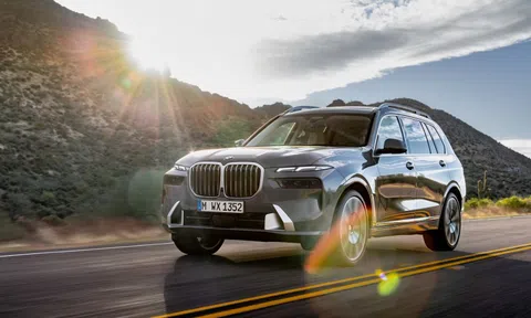 BMW X7 2023 có diện mạo gây tranh cãi do bố trí đèn giống xe VinFast