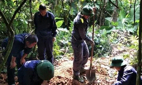 Tìm thấy hài cốt liệt sĩ kèm kẹp tóc, vòng cườm ở Quảng Trị