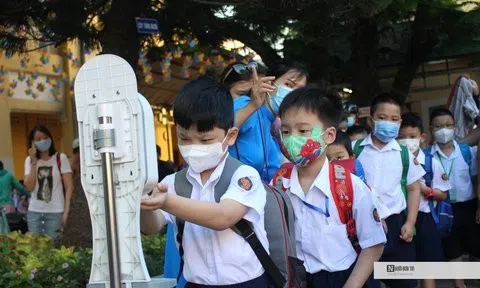 Tp.HCM: Đảm bảo an toàn, phối hợp tiêm vắc-xin phòng Covid-19 cho trẻ 5–12 tuổi