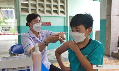 Tp.HCM: Bắt đầu tiêm vắc-xin phòng Covid-19 cho gần 30.000 học sinh lớp 6