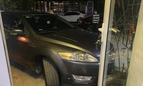 Diễn biến mới nhất vụ phó phòng Sở Nội vụ Thừa Thiên - Huế thách thức người dân