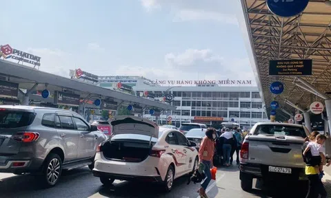 Cảng hàng không Tân Sơn Nhất đề nghị không để xảy ra chậm chuyến bay dịp 30/4 và 1/5