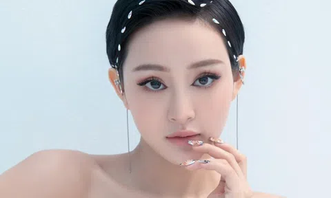 Ca sĩ Hiền Hồ xin lỗi vì ồn ào đời tư