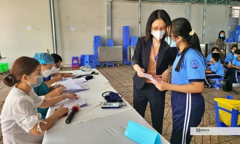 Tp.HCM: Khuyến cáo phụ huynh theo sát trẻ sau khi tiêm vắc-xin phòng Covid-19