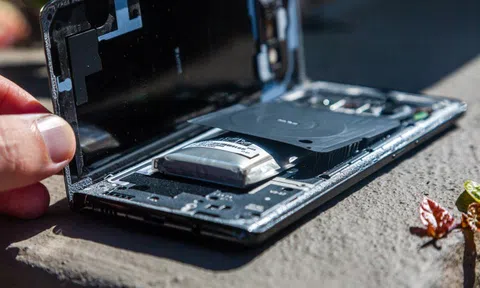 Pin điện thoại phồng to có đáng lo?