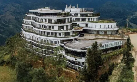 Chia nhau ăn gói bánh quy nhặt được, 5 nhân viên khách sạn nhập viện