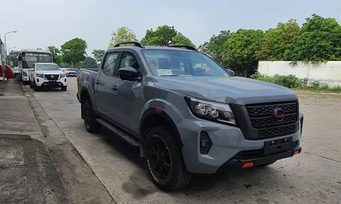 Nissan Navara 2022 dùng động cơ mới 2.3L đã về Việt Nam