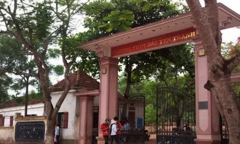 Sử dụng điện thoại trong lớp, nam sinh lớp 10 bị thầy giáo tát thủng màng nhĩ