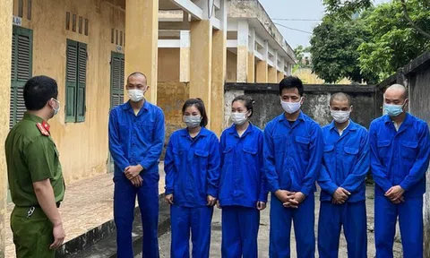 Đường dây đánh bạc đa cấp gần 2000 tỷ: Thuê xe sang Porsche, G63 dụ dỗ người chơi